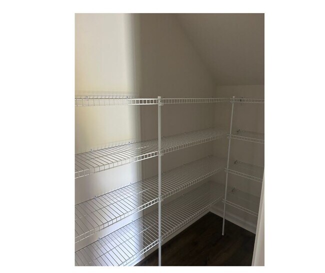 Building Photo - 1215 37th Ave Lane NE