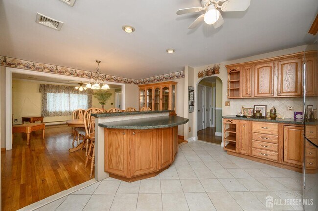 Building Photo - 496 Ragland Dr