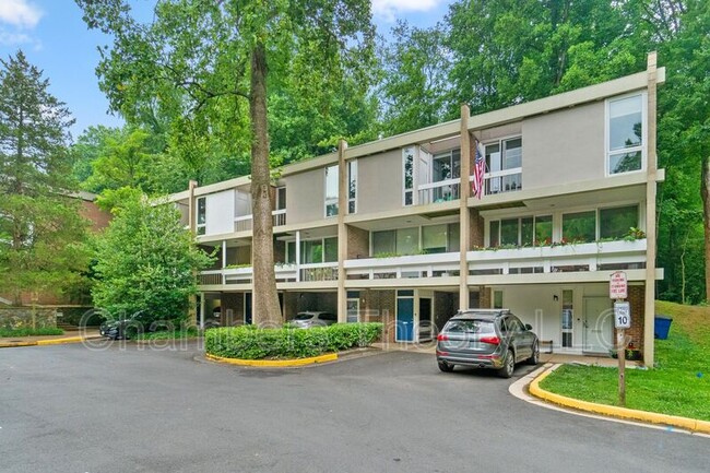 Building Photo - 11593 Maple Ridge Rd