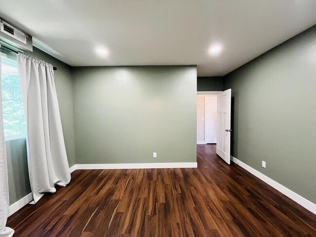 Building Photo - 4144 W Foxview Dr