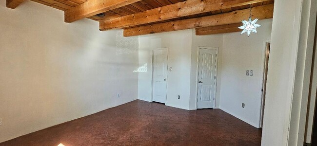 Building Photo - 3939 Rio Grande Blvd NW
