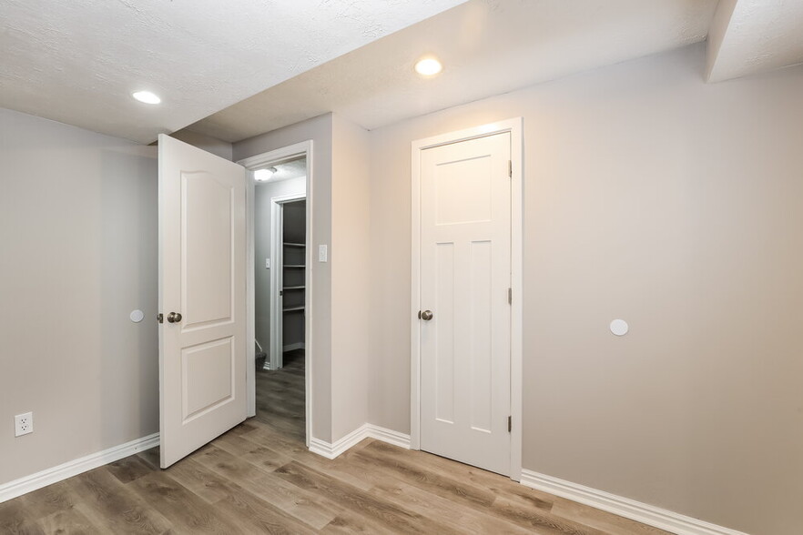 Building Photo - 772 Fox Run Dr