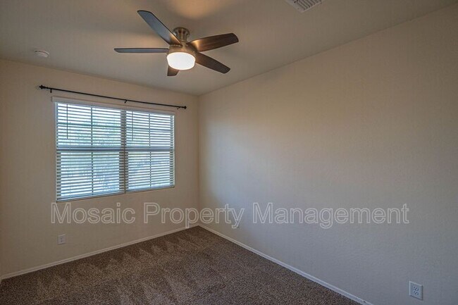 Building Photo - 1258 E Eric Pl