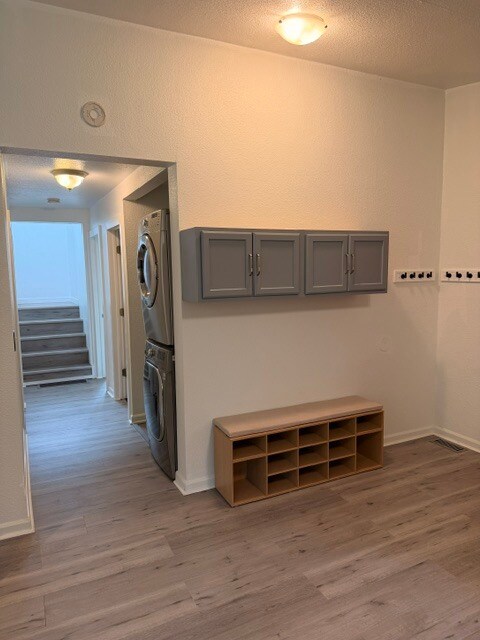 Building Photo - 4500 Willow Cir