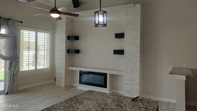Building Photo - 12349 Desert Wolf Ave