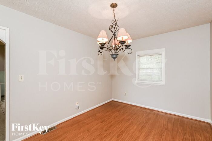 Building Photo - 6076 Cherokee Valley Ln