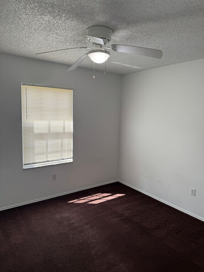 Building Photo - Beautiful Home with Cathedral Ceilings