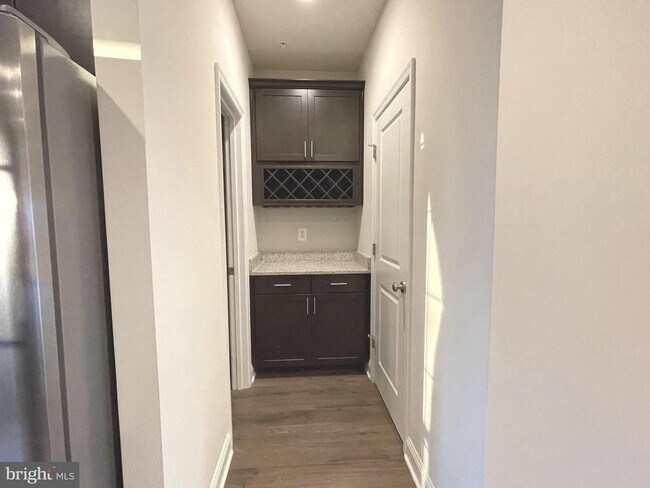 Building Photo - 3667 Duckhorn Way