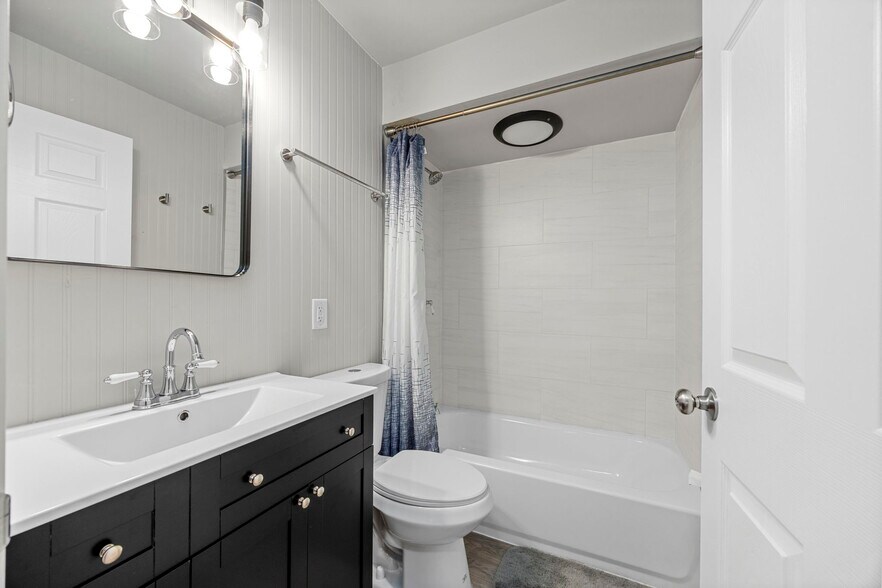 Bathroom 1 - 115 E Sycamore Rd