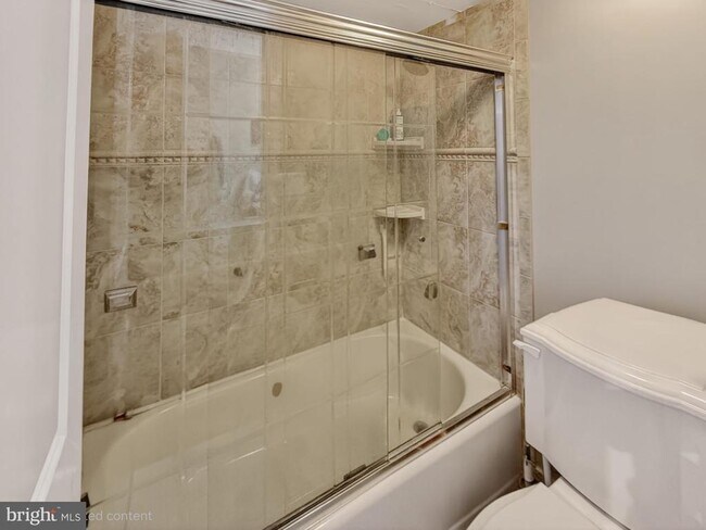 Building Photo - 8370 Greensboro Dr