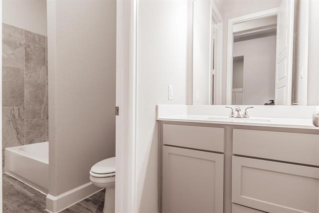 Building Photo - 2933 Saltwood Ct