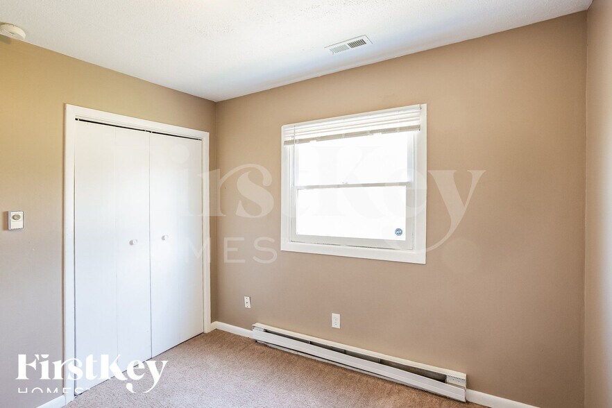 Building Photo - 2634 Westleigh Dr