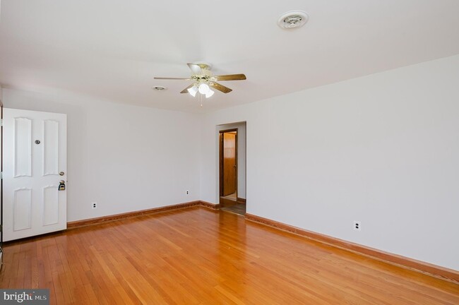 Building Photo - 1016 Winfield Dr