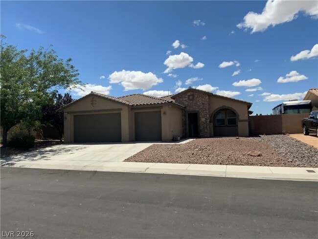 Building Photo - 5819 Badlands Ln