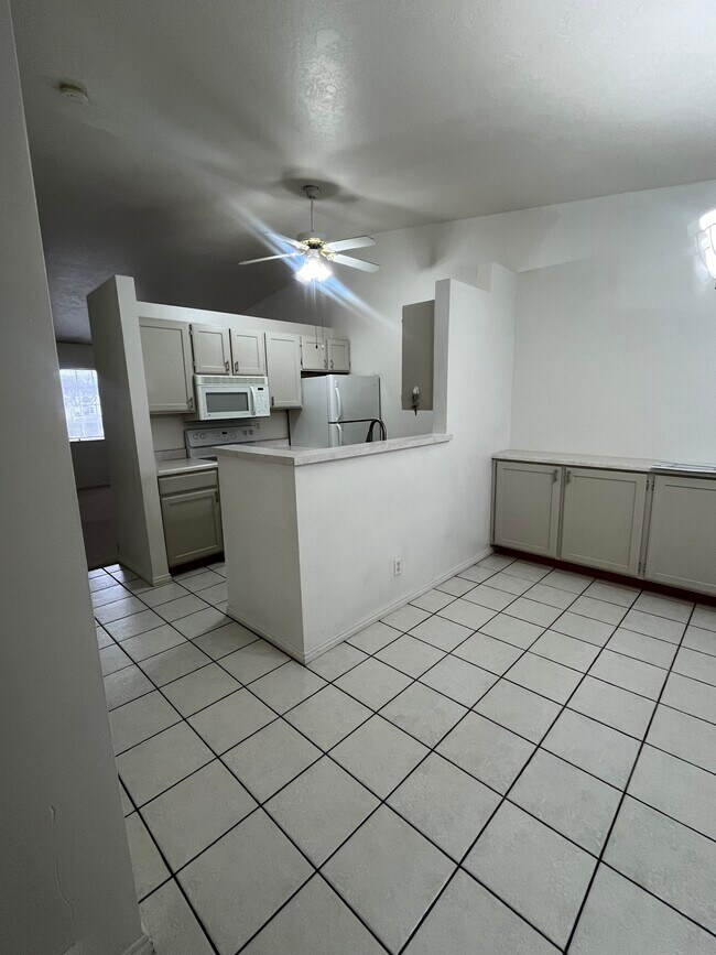 Building Photo - 1546 W 3280 S