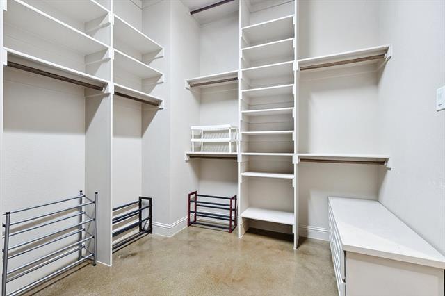 Building Photo - 1560 Karen Dr