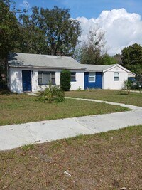 Building Photo - Charming 3 Bedroom, 2 Bathroom Home for Re...