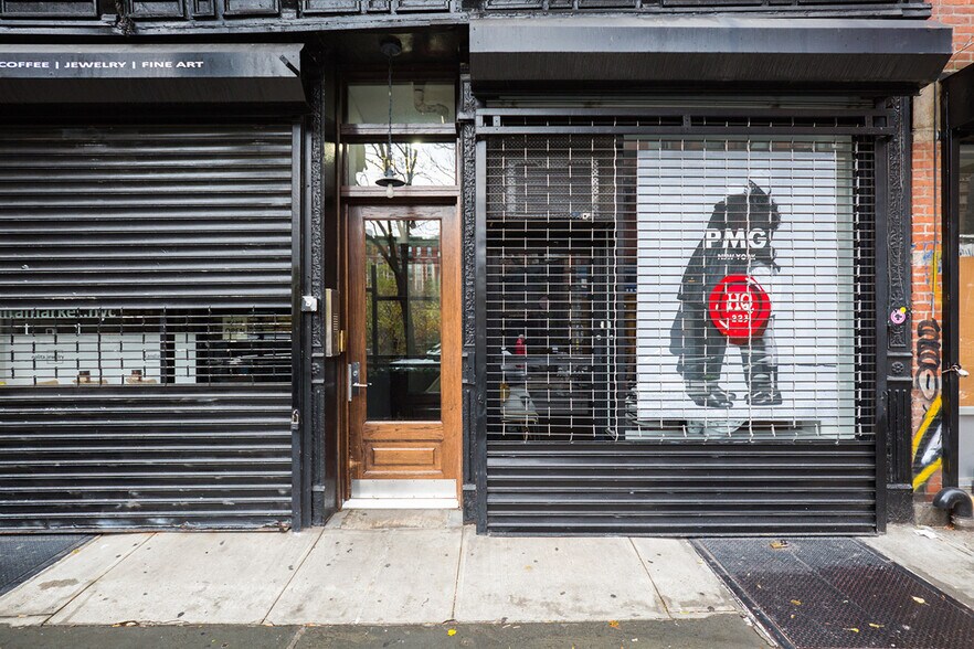 Building Photo - 223 Mott St