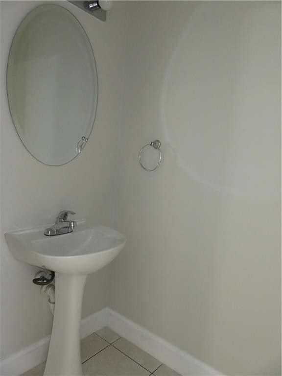 Building Photo - 9764 Kamena Cir