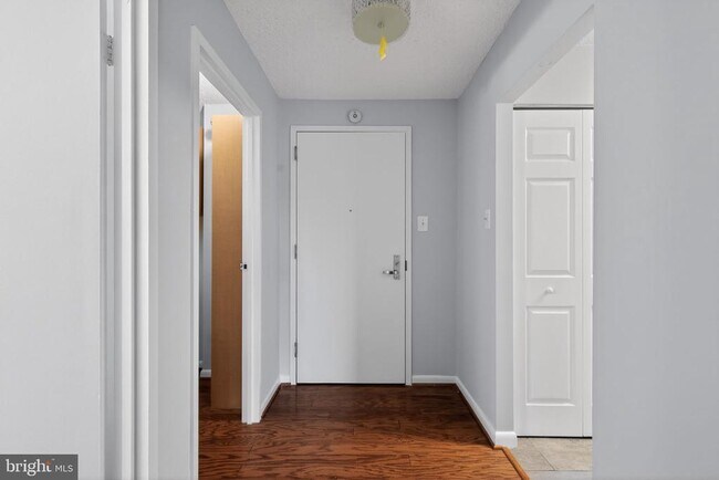 Building Photo - 200 N Pickett St