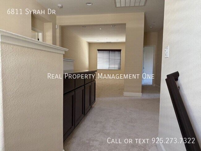 Building Photo - 6811 Syrah Dr