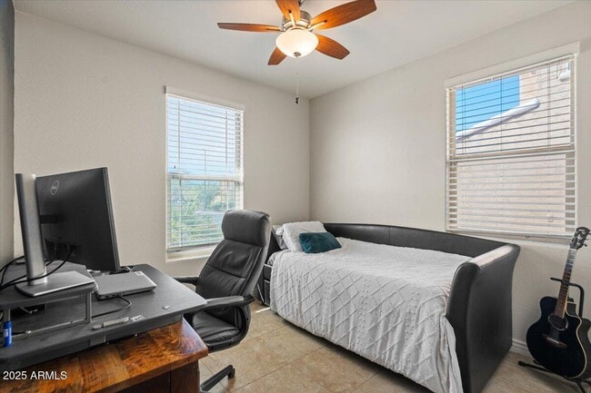 Building Photo - 2674 E Cherry Hill Dr