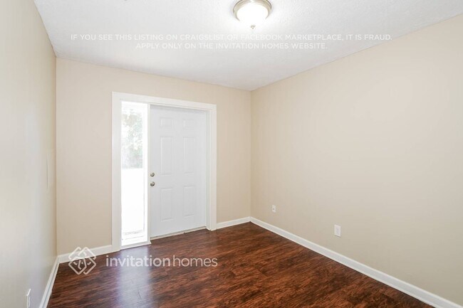Building Photo - 4604 E Temple Heights Rd