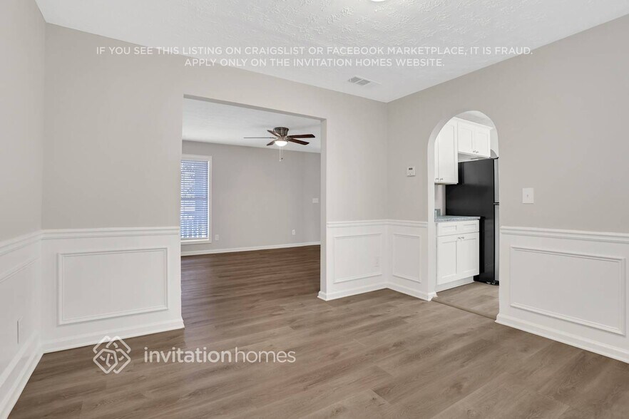 Building Photo - 4150 Hillsborough Dr SW