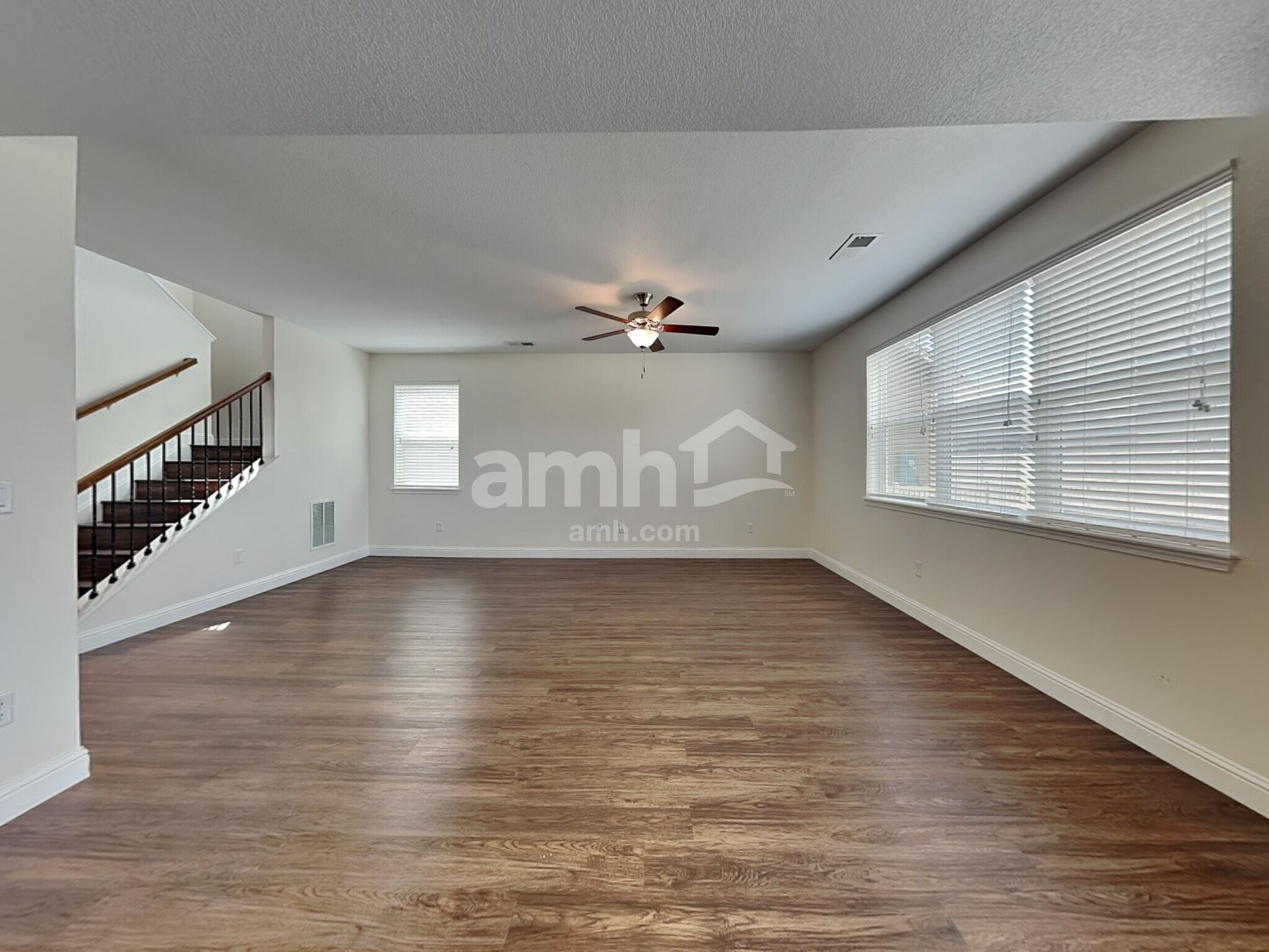 Building Photo - 10187 Dover St