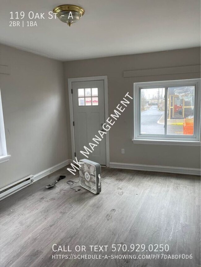 Building Photo - 119 Oak St