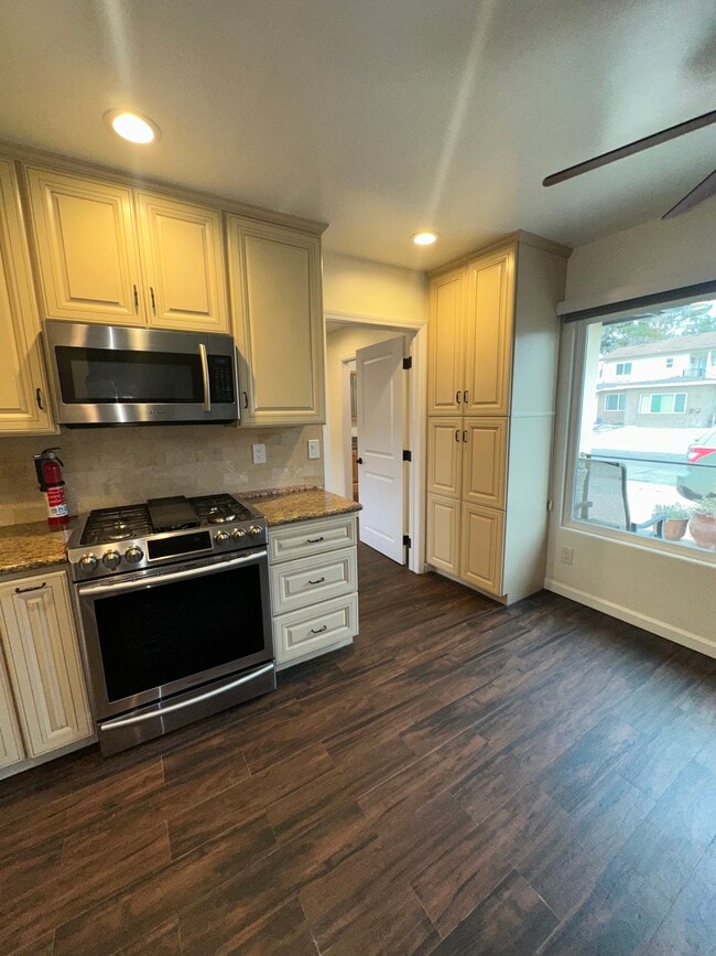 Building Photo - 4459 Piute Pl