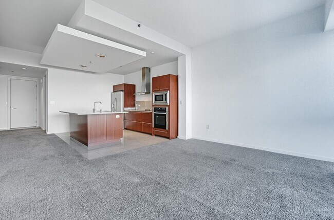 Building Photo - 6th Floor 2-Bedroom Condo with Stunning La...