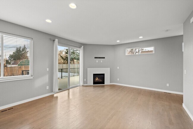 Building Photo - 5230 Stuart St