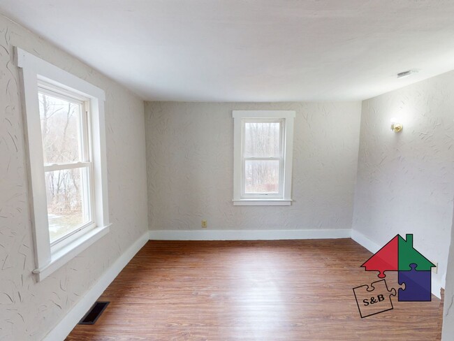 Building Photo - Save Big This Winter! 3BR Cottage – Heat Included!