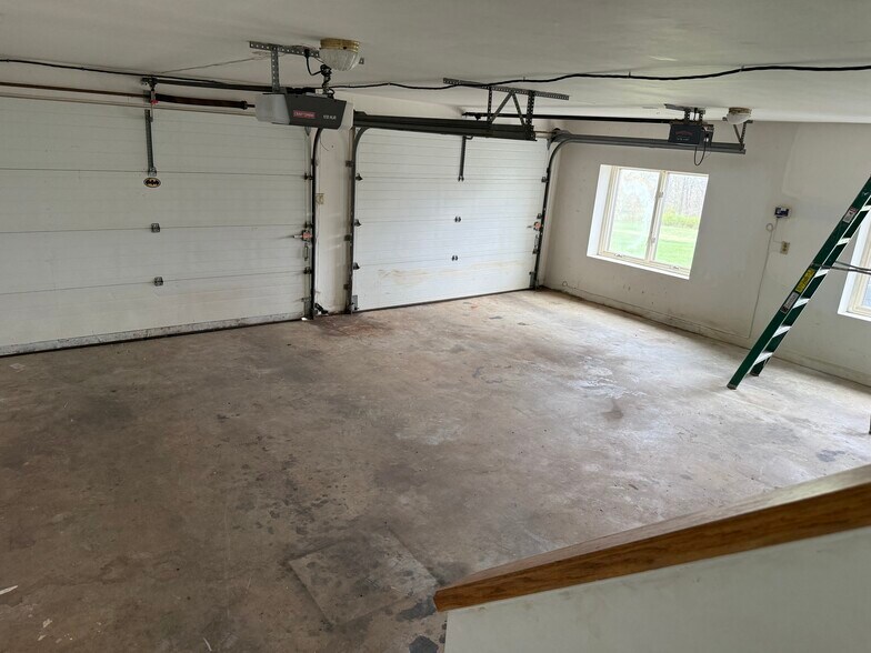 Two Car Garage - 18020 Edwards Ferry Rd