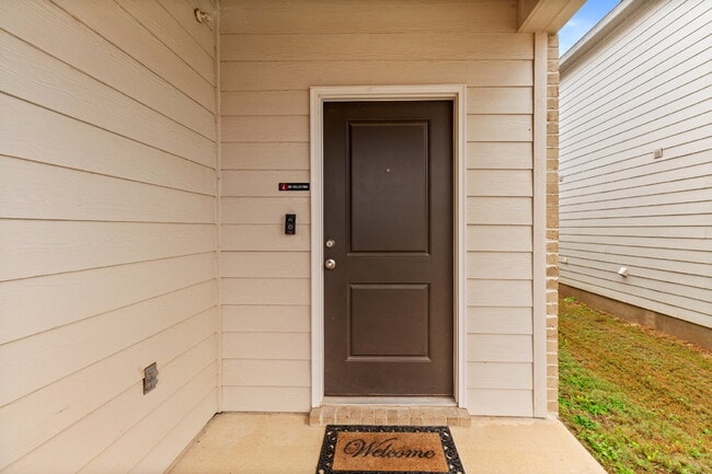 Building Photo - 547 Deer Crest Dr