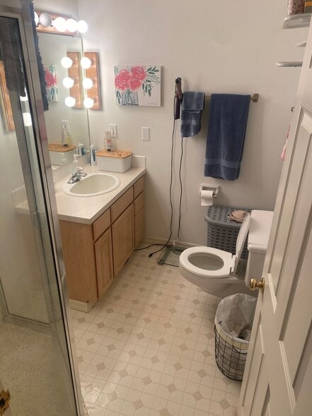 Building Photo - Convenient 2 Bedroom 2 Bathroom Condo Living "In The Trees" with On-Site Amenities