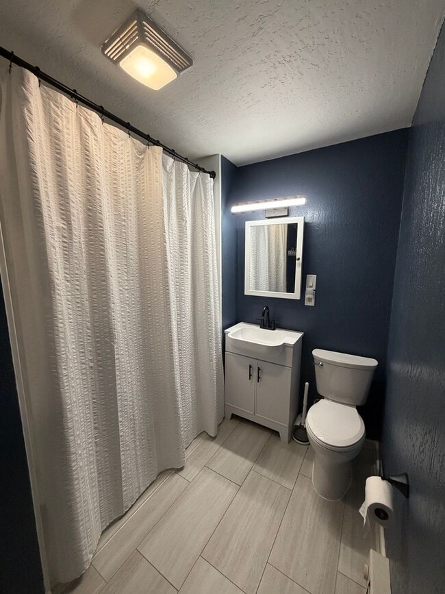 Building Photo - AVAILABLE NOW - 4 bed/1.5 bath Home In Superior