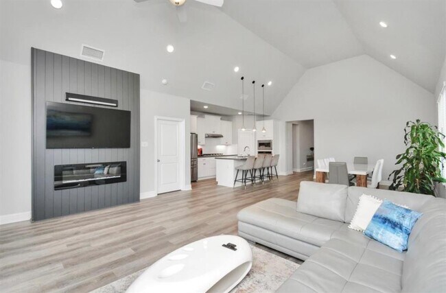 Building Photo - 8707 Morris Wds Dr