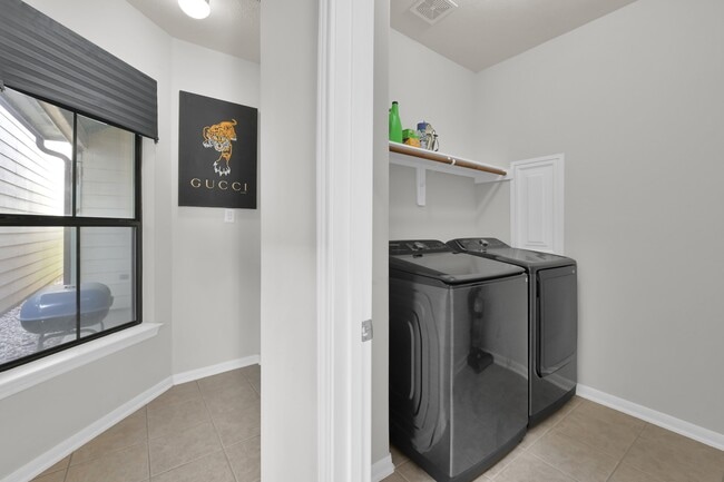 Building Photo - 3607 Cedar Flats Ln