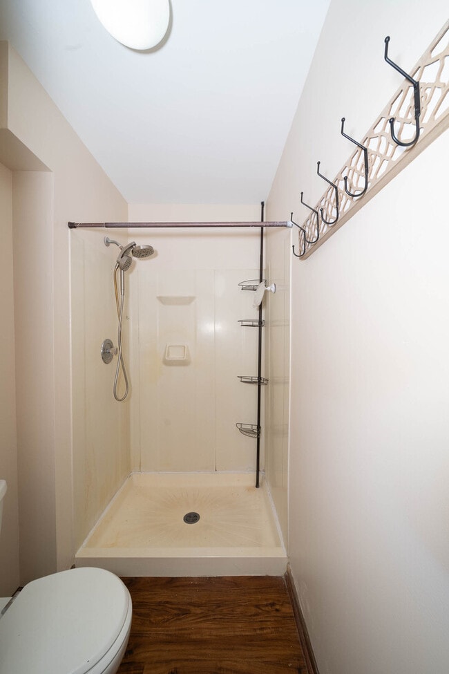 Building Photo - 3516 Kings Lair Dr