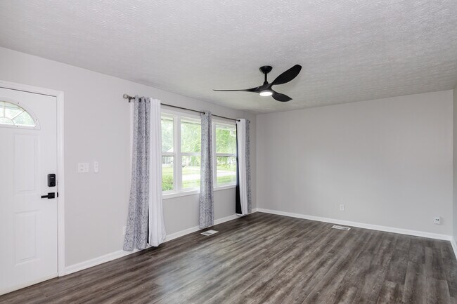 Building Photo - 5347 Haverfield Rd