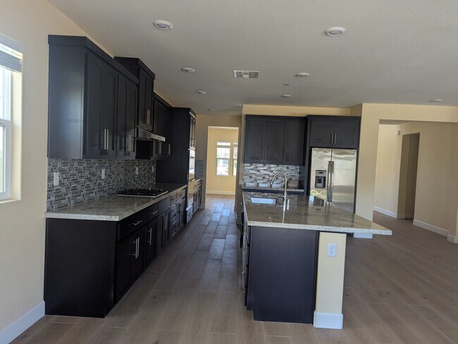 Kitchen - 2461 Coloma Ln