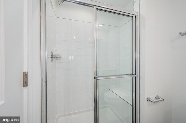 Building Photo - 24 Armistead Pl