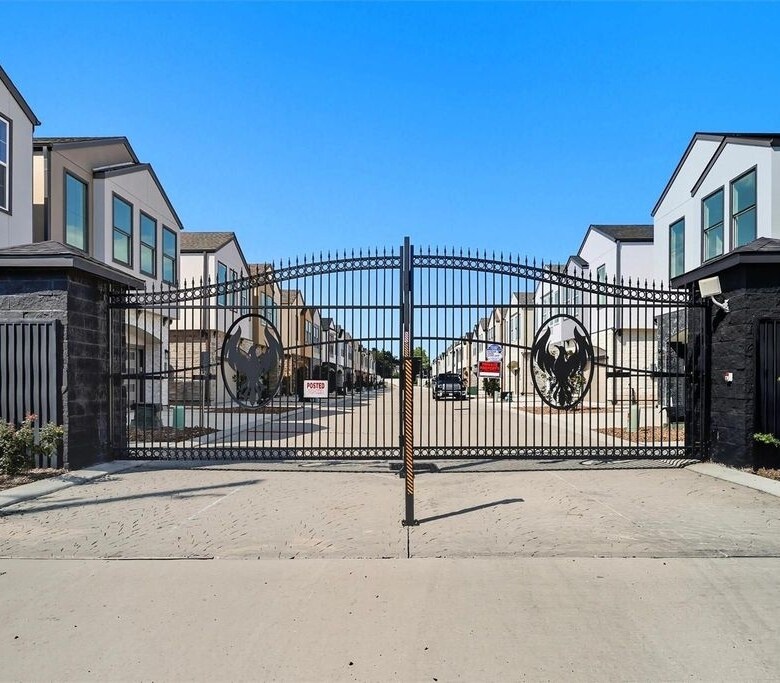 Building Photo - 2921 El Fenice Ln