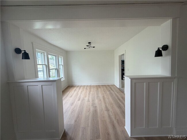 Building Photo - 73 Hedwig Ave