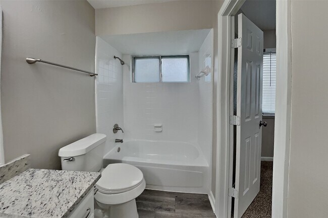 Building Photo - 16306 Ash Point Ln