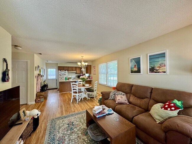 Building Photo - 119 Fidelity St