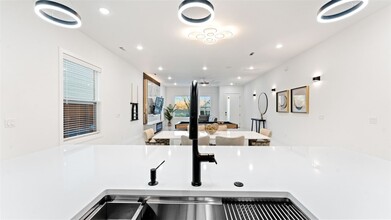 Building Photo - 1145 NE Monroe St