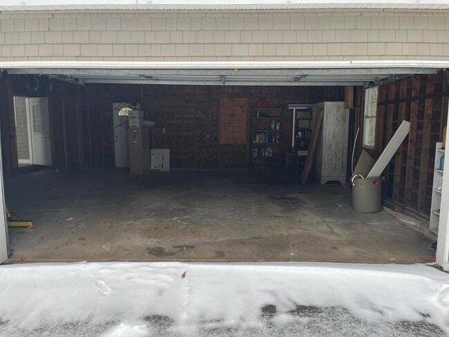 Building Photo - 50 Northwood Dr